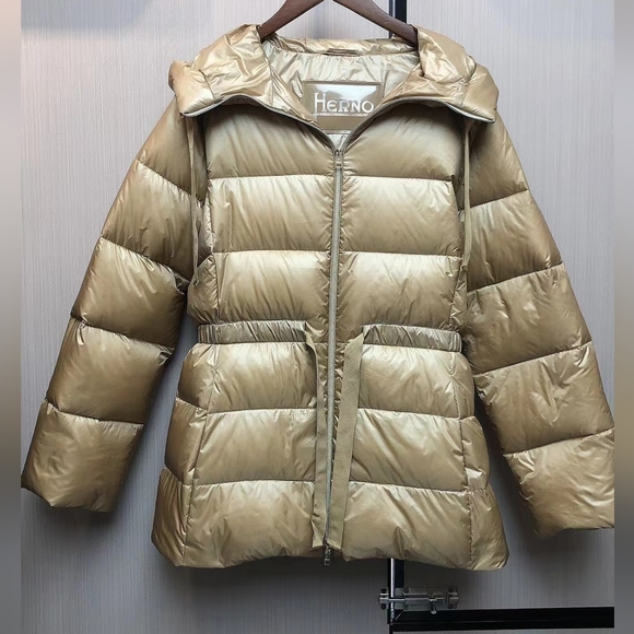 Herno Ultralight Nylon hooded down jacket - Picture 6 of 13